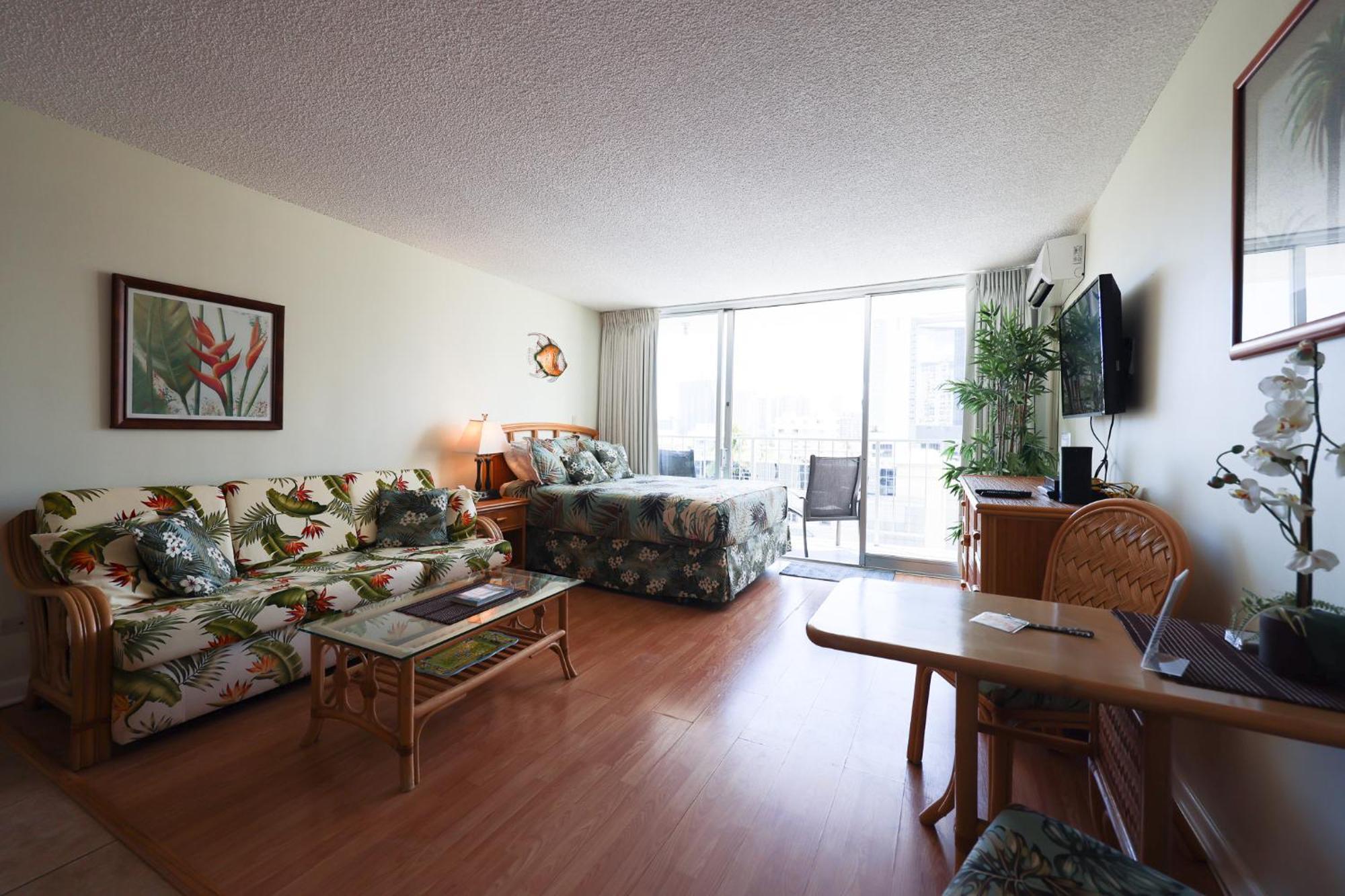 Tropical Studios At Marine Surf Waikiki - Free Parking - Best Location - Full Kitchen - Swimming Pool Гонолулу Екстер'єр фото