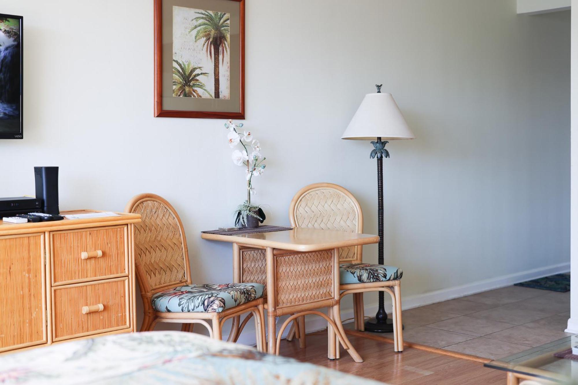 Tropical Studios At Marine Surf Waikiki - Free Parking - Best Location - Full Kitchen - Swimming Pool Гонолулу Екстер'єр фото