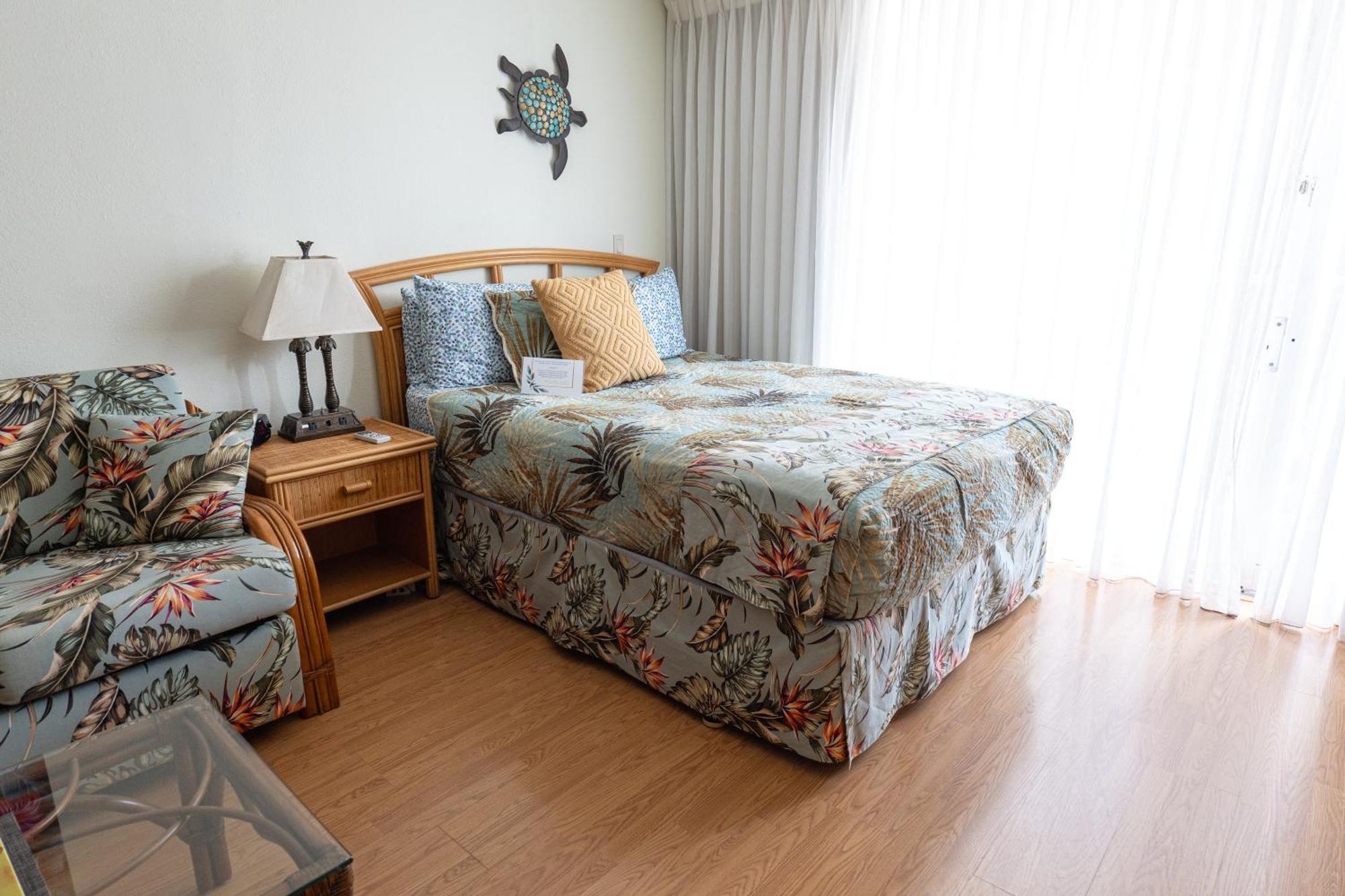Tropical Studios At Marine Surf Waikiki - Free Parking - Best Location - Full Kitchen - Swimming Pool Гонолулу Екстер'єр фото