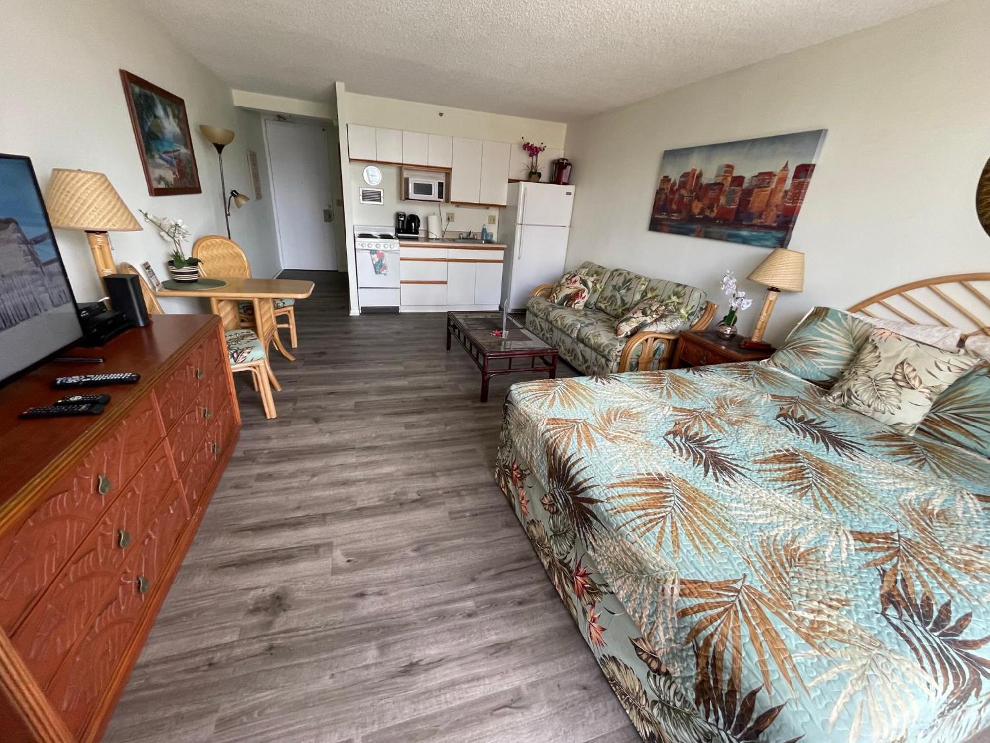 Tropical Studios At Marine Surf Waikiki - Free Parking - Best Location - Full Kitchen - Swimming Pool Гонолулу Екстер'єр фото