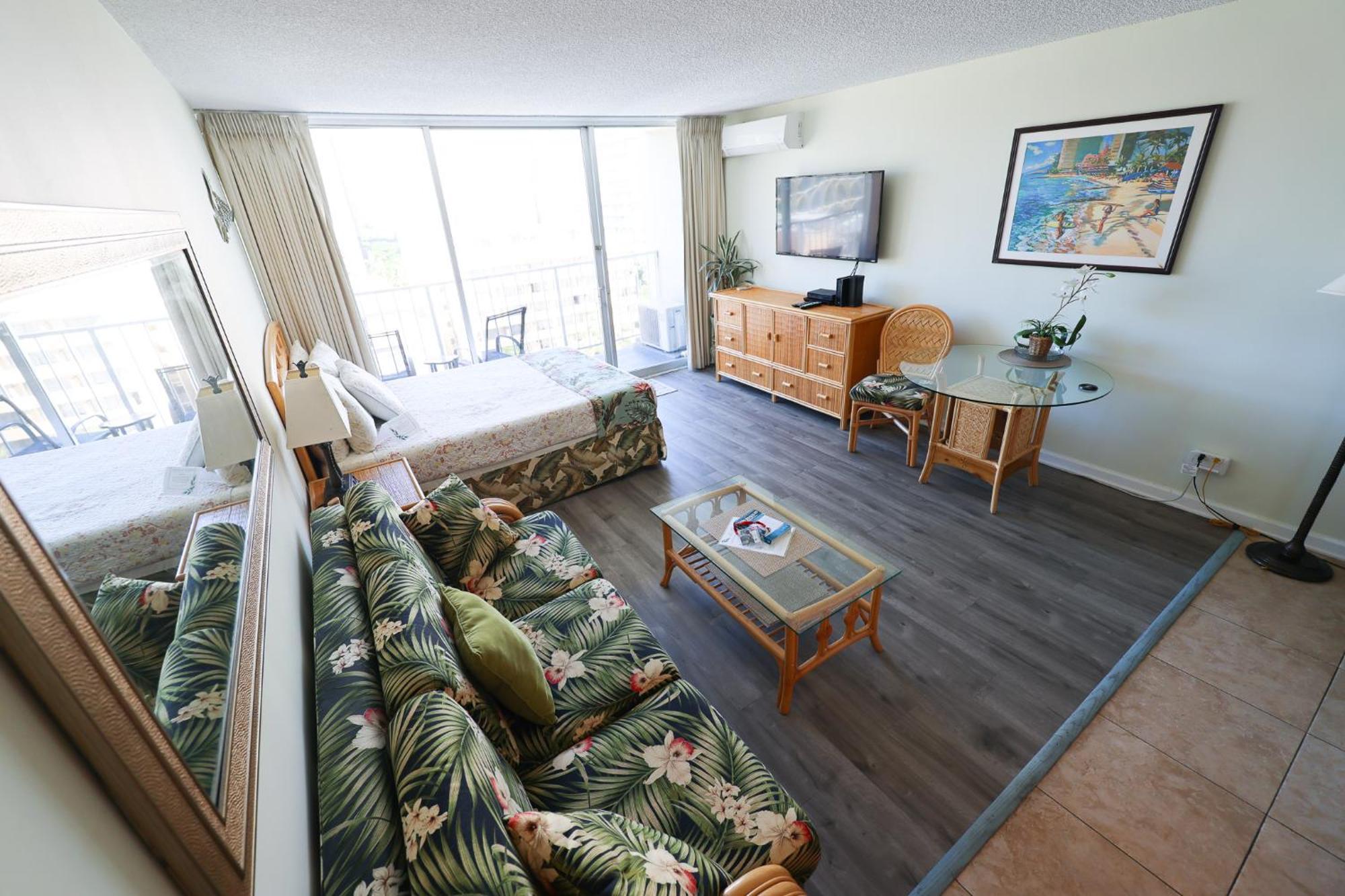 Tropical Studios At Marine Surf Waikiki - Free Parking - Best Location - Full Kitchen - Swimming Pool Гонолулу Екстер'єр фото