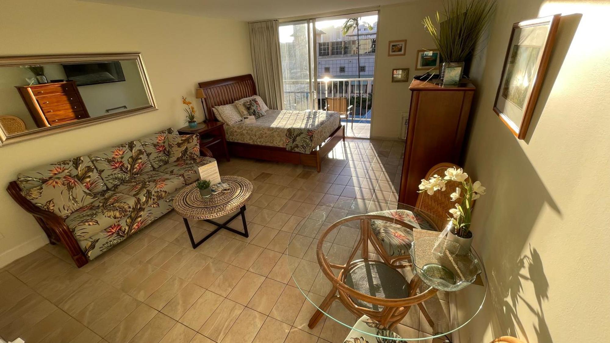 Tropical Studios At Marine Surf Waikiki - Free Parking - Best Location - Full Kitchen - Swimming Pool Гонолулу Екстер'єр фото